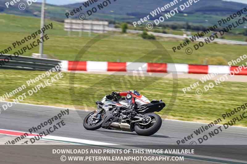 cadwell no limits trackday;cadwell park;cadwell park photographs;cadwell trackday photographs;enduro digital images;event digital images;eventdigitalimages;navarra;no limits trackdays;peter wileman photography;racing digital images;trackday digital images;trackday photos